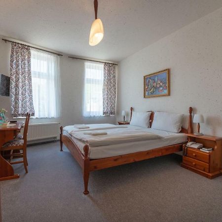Haus Schlematal Hotel Und Restaurant Bad Schlema Dış mekan fotoğraf